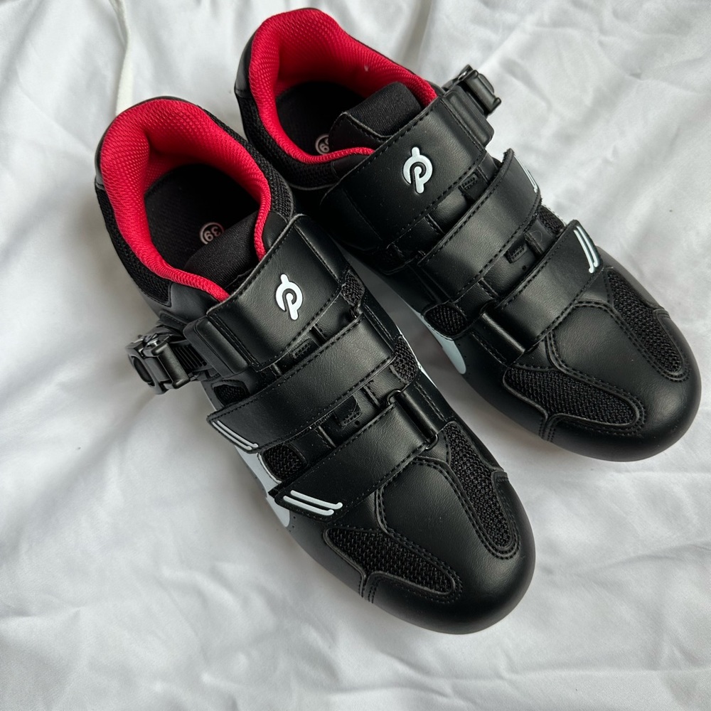 Peloton Shoes Size 39 (Women’s 7.5)